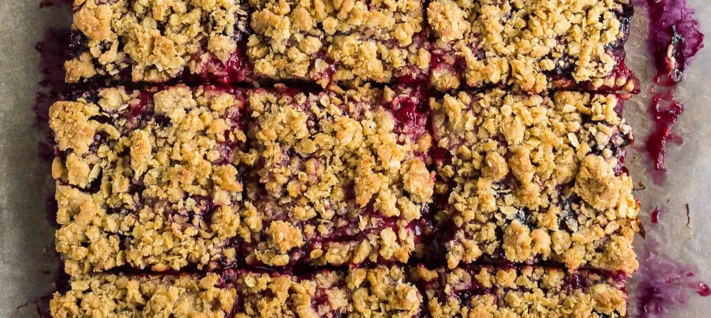 berry crumble bars sliced2